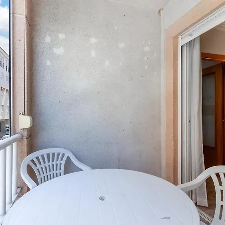 Amazing In With Kitchenette *